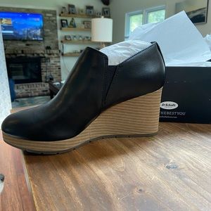 Dr Scholls Harlow Black boots/ New